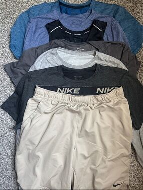 Nike dri fit  Athletic Tee & Shorts Bundle in Black, Gray, Blue and Cream